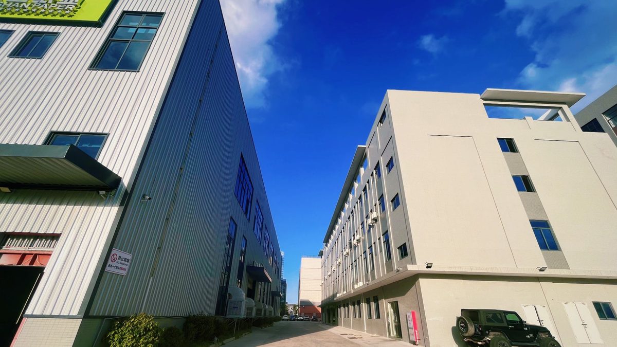 The line hall, from the yard